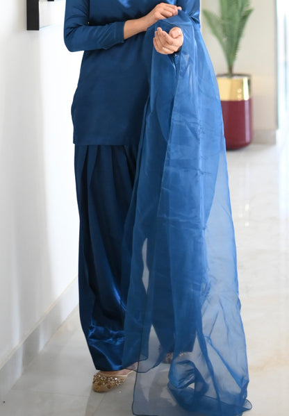Noctis - Farshi Shalwar Suit