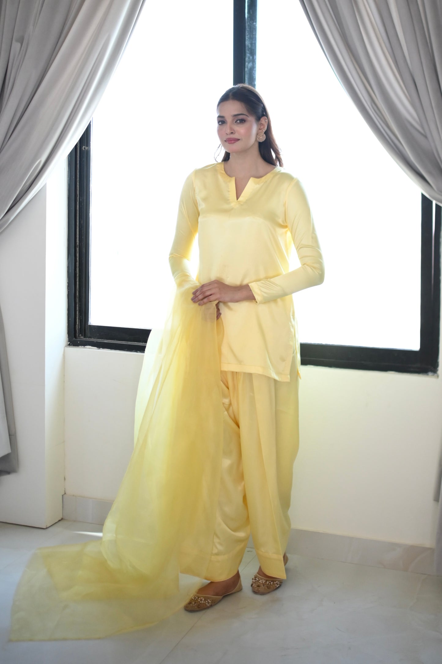 Crayola - Farshi Shalwar Suit