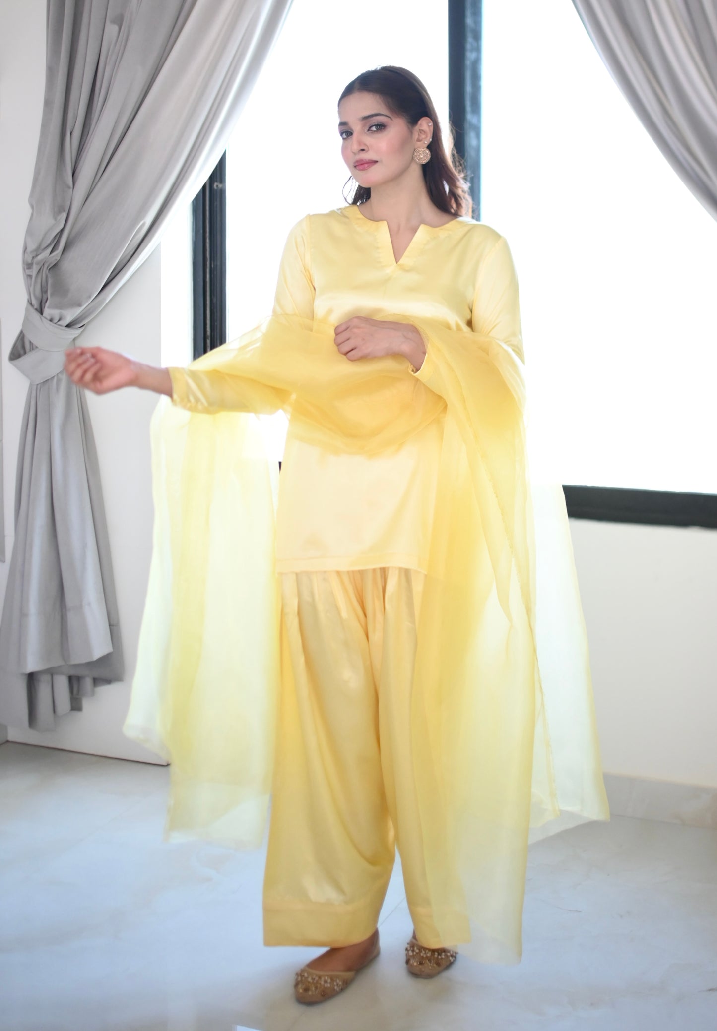 Crayola - Farshi Shalwar Suit