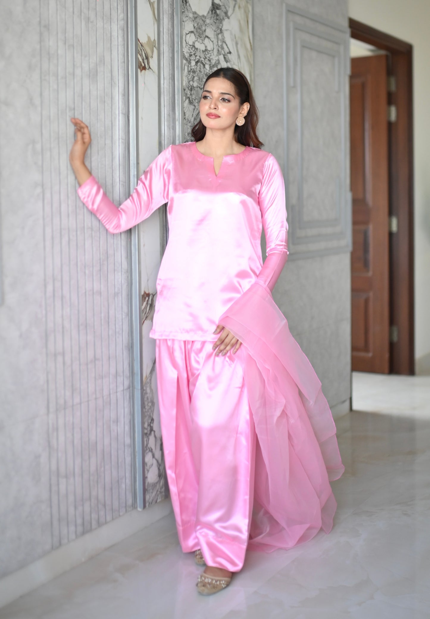 Fluer- Farshi Shalwar Suit